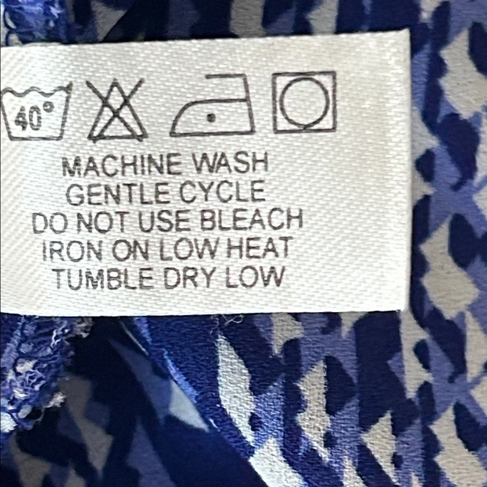 Violet & Claire Blue and White Geometric Blouse - Picture 10 of 10